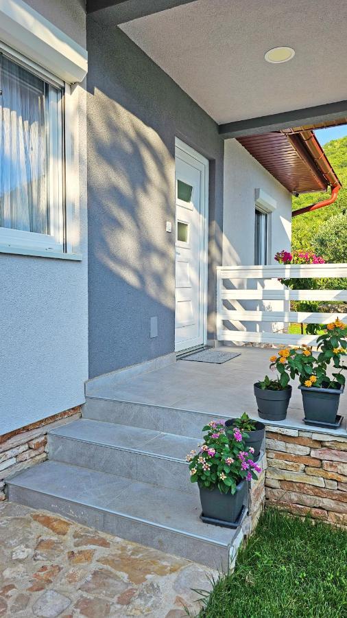 Holiday Home Natura With Private Pool Mostar Exterior foto