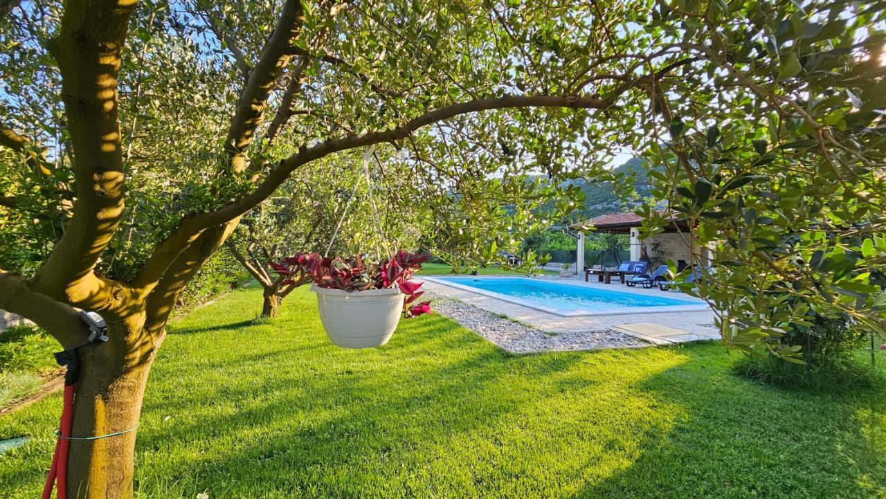 Holiday Home Natura With Private Pool Mostar Exterior foto